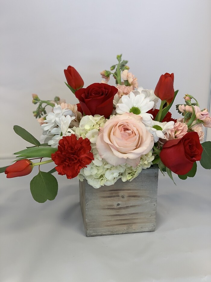 V-day designers choice in wooden box